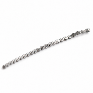 Close view of Orthera EZ Retain dead soft retainer wire chain